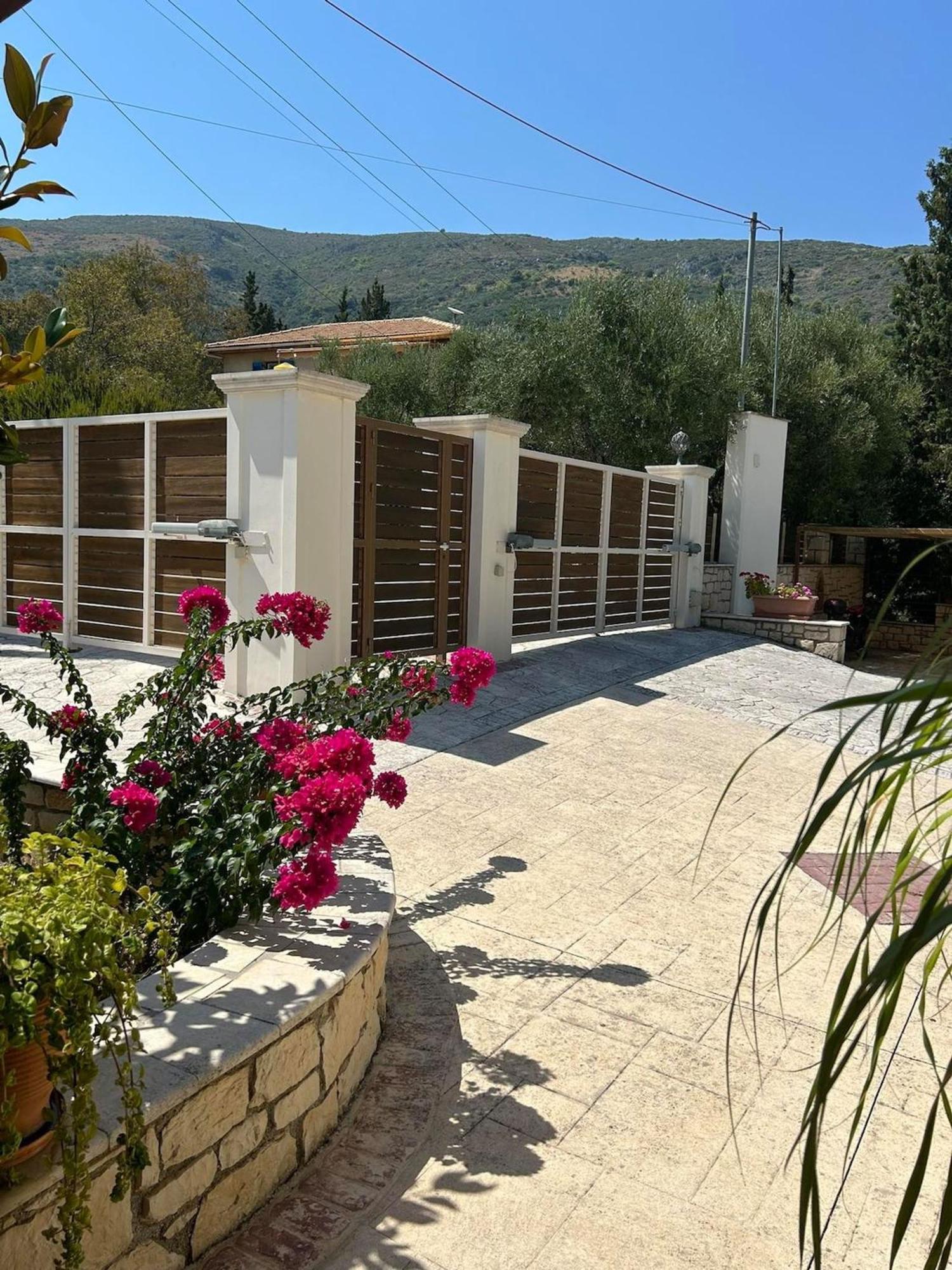 Villa Clairy Mouzákion Dış mekan fotoğraf