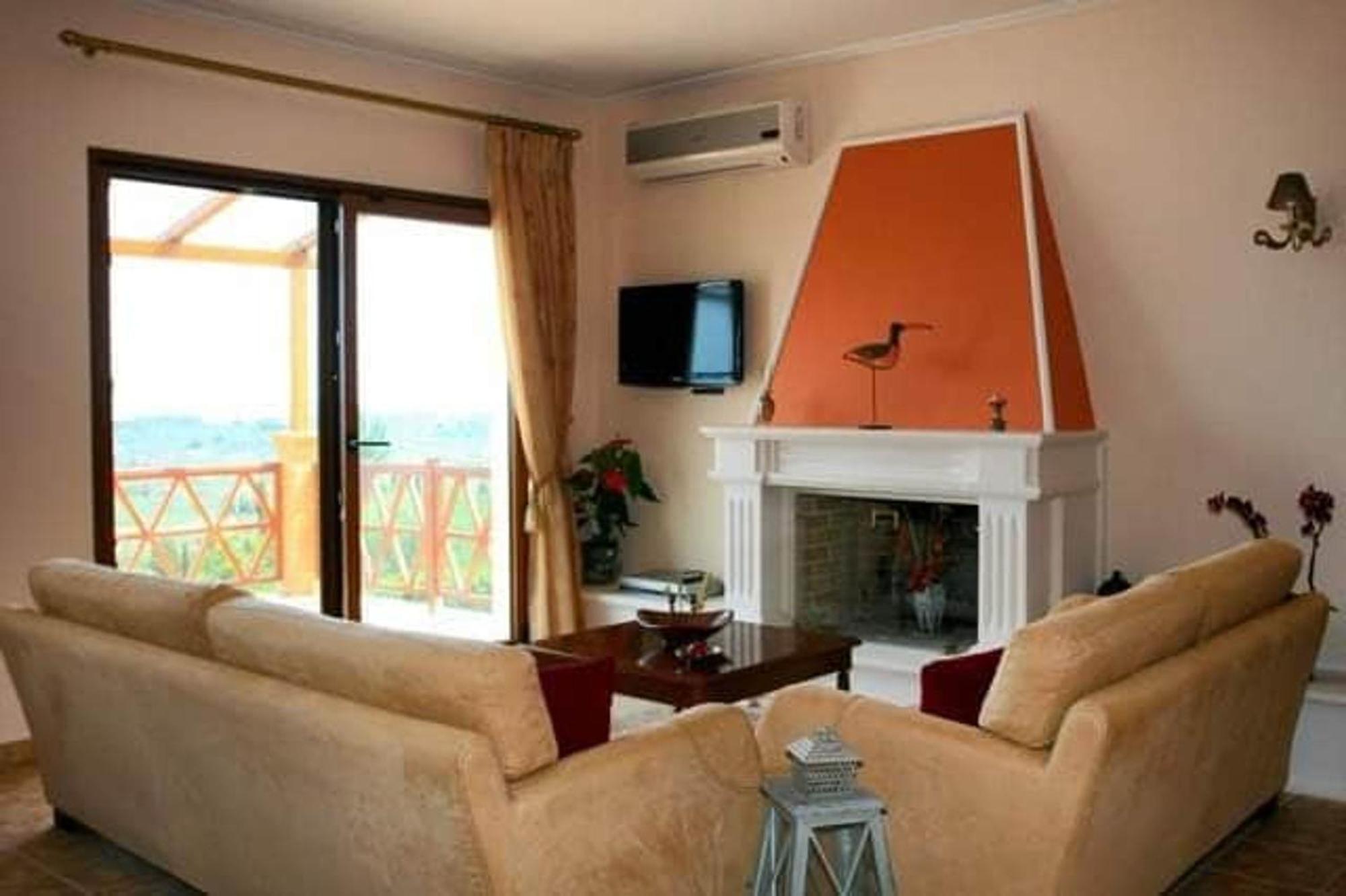 Villa Clairy Mouzákion Dış mekan fotoğraf